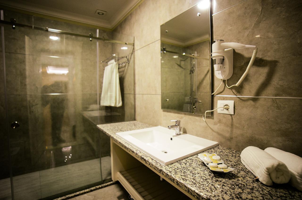 Hotel Vila Imperial Elbasan Kültér fotó