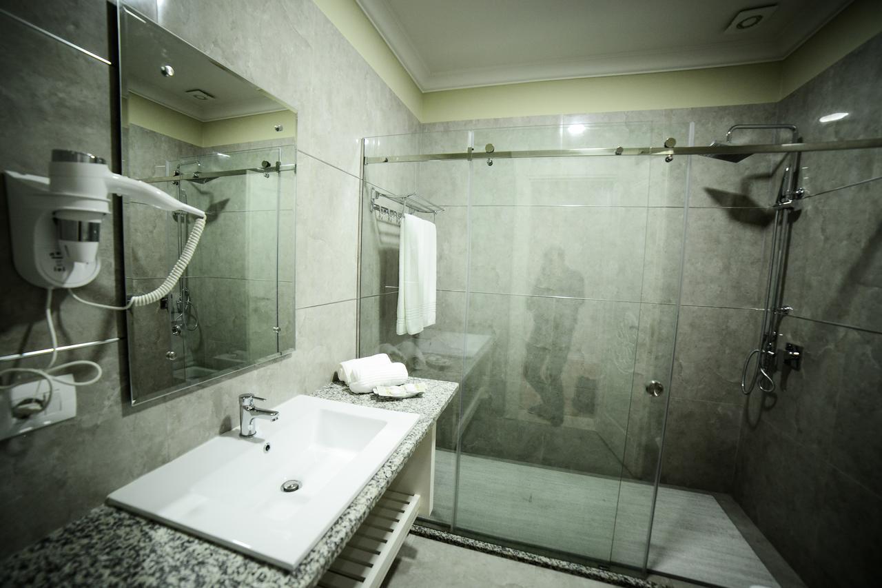 Hotel Vila Imperial Elbasan Kültér fotó